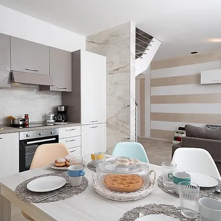 Appartement Casa Viola - Regarda Travel *